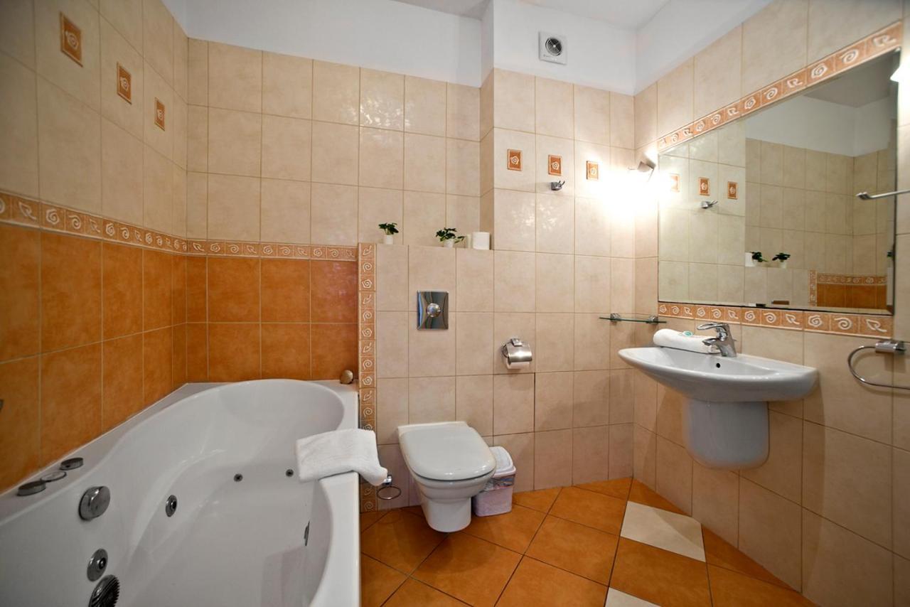 3 Bedrooms Apartment Zoliborz Gwiazdzista Varsóvia Exterior foto
